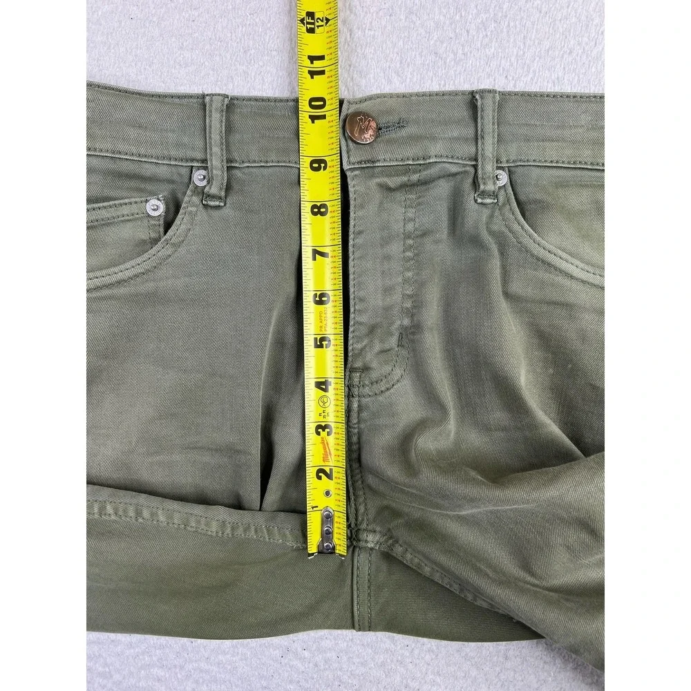 Mugsy Jeans Mens 30x30 Green Slim Tapered Stretch Denim Casual Pants Olive